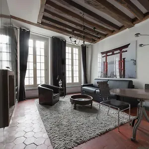 Apartment Couleur St Martin, Paris