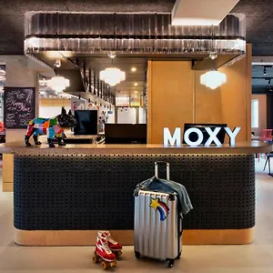 Moxy Bastille *** Paříž