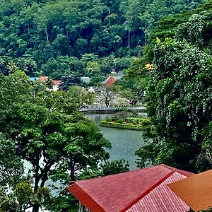 https://sesatha-lake.kandyhotelsnow.com