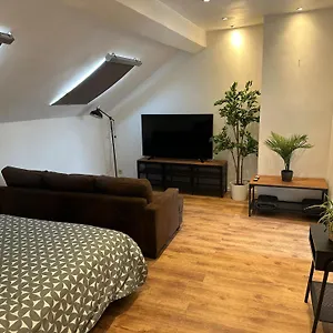 Apartamento Immeuble Au Coeur De : Vivez L'experience Unique De La Rue Verbist Bruselas