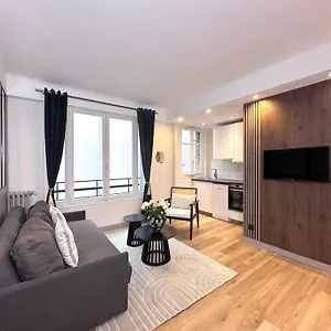 Appartement Champs Elysées - Amazing Loft - 1628, Paris